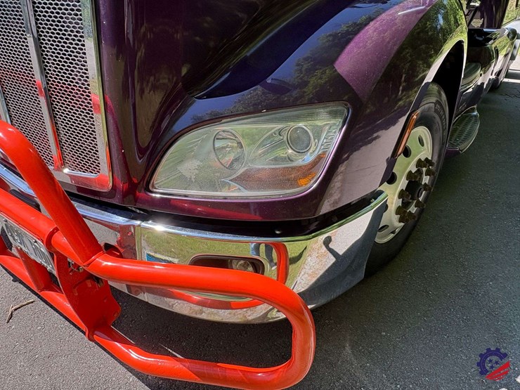 2020-peterbilt-579-image-24