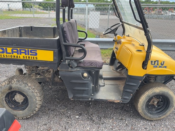 #3083-•-polaris-professional-utv-image-2