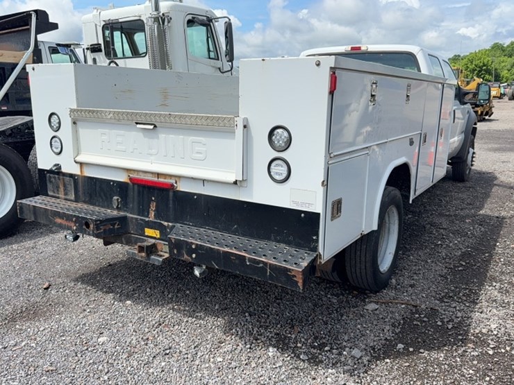 2005-ford-f450-image-12