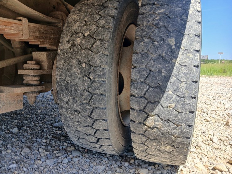2003-ford-f550-image-93