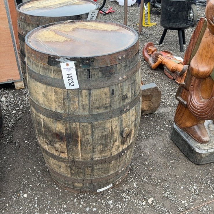 #6031 • WOODEN WISKEY BARREL