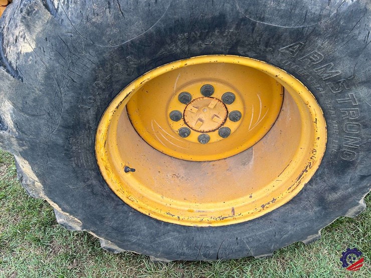 1989-john-deere-310-image-13