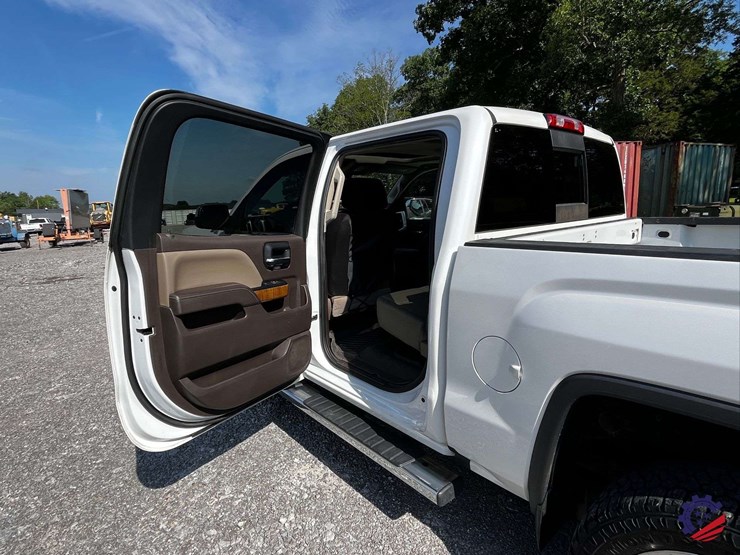 2018-gmc-sierra-z71-slt-truck-image-70