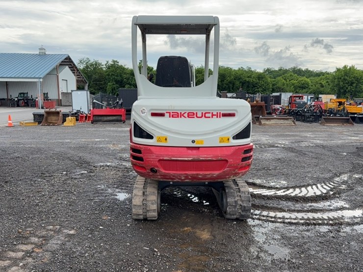 takeuchi-tb230-image-9