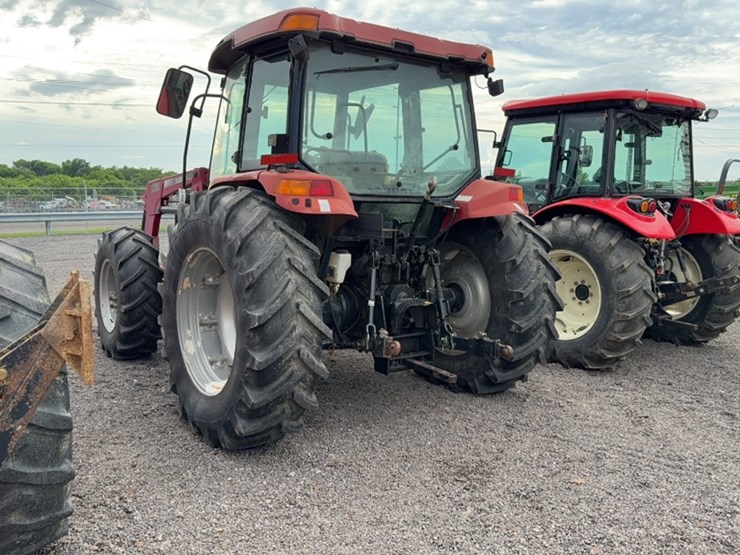 #3043-•-case-1050-tractor-image-11