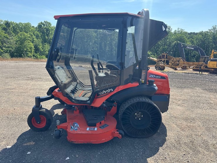 2025-kubota-zd1211-image-8