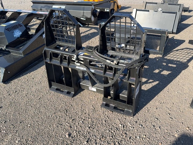 #2047-•-blue-diamond-48"-skid-steer-pallet-forks-image-3