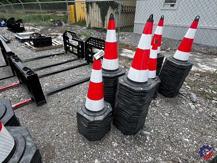 unused-2026-ce-irstc-safety-traffic-cones-image-3