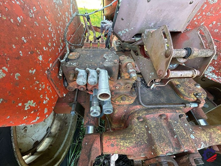 (inop)-allis-chalmers-farm-tractor-image-37