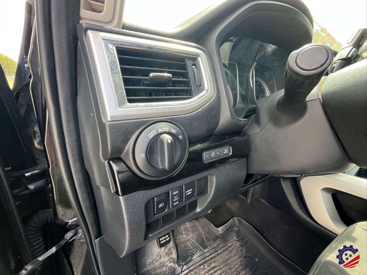 2017-nissan-titan-image-72