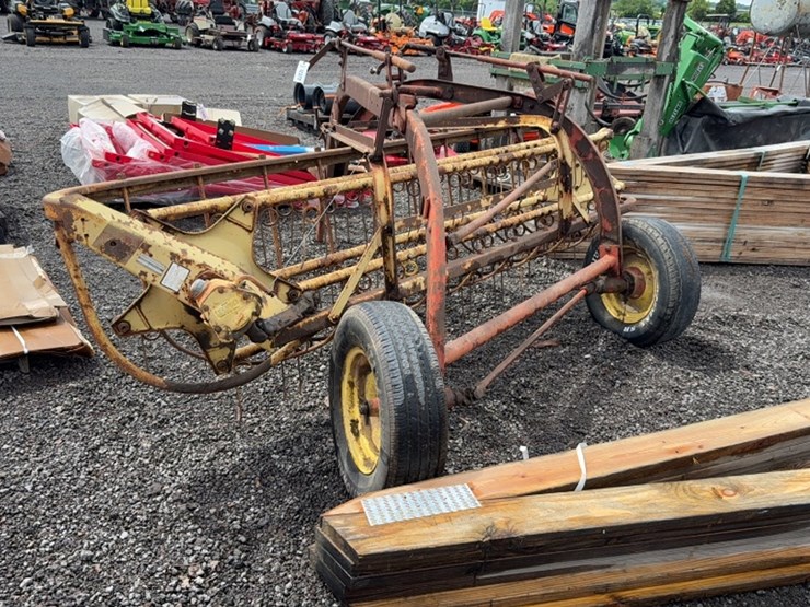 new-holland-256-image-3