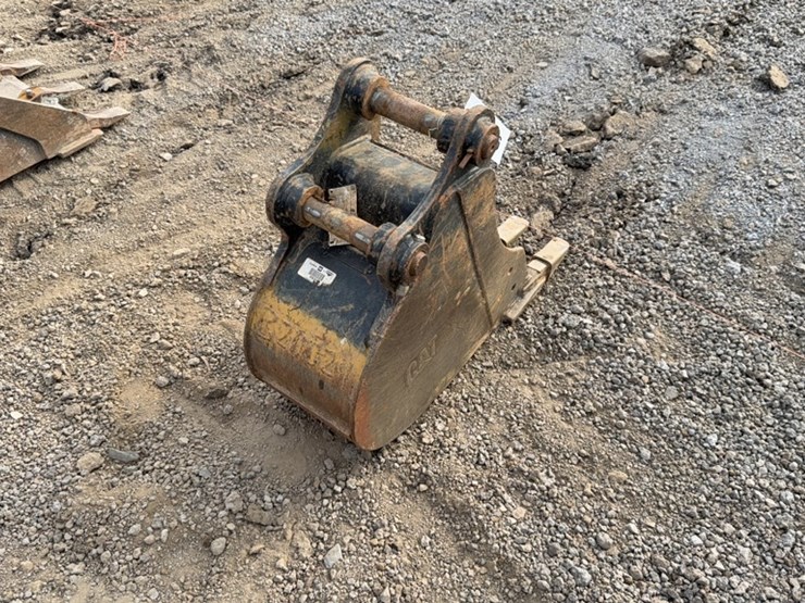 caterpillar-10-image-3