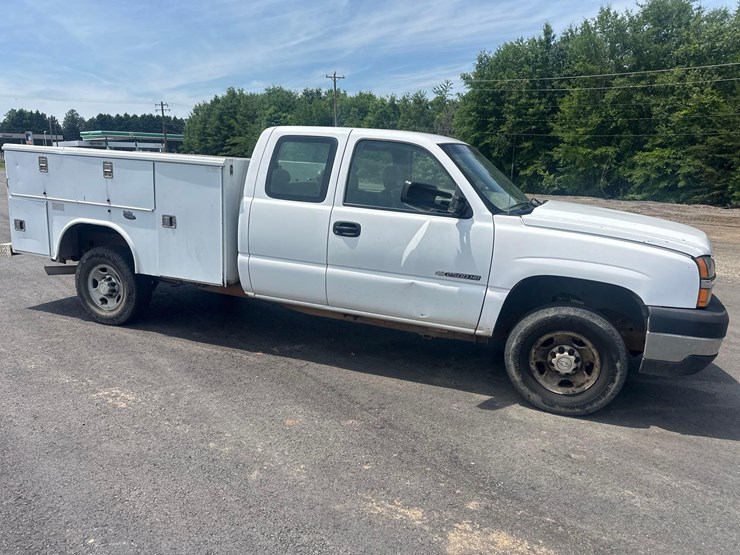 2006-chevrolet-2500-image-3