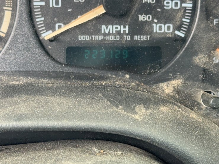 2002-chevrolet-s10-image-18