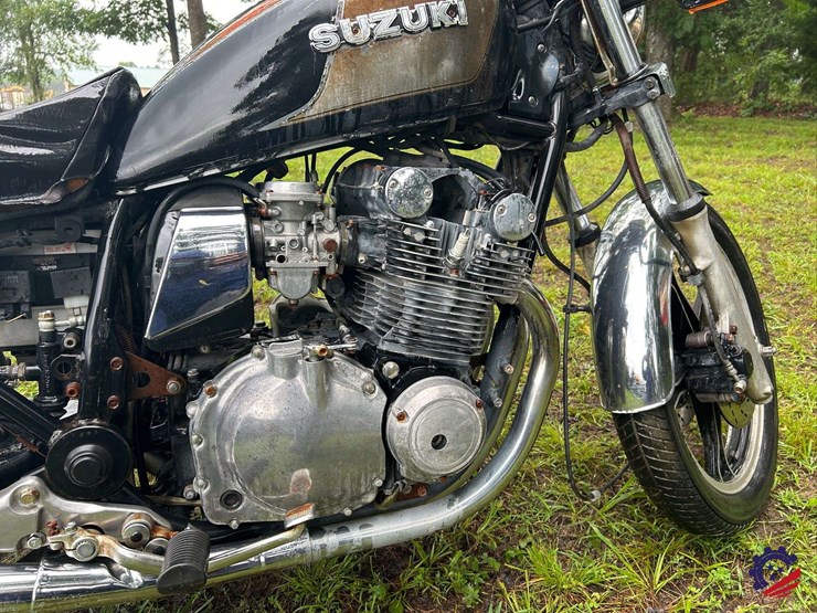 suzuki-gs1100gl-motorcycle-image-15