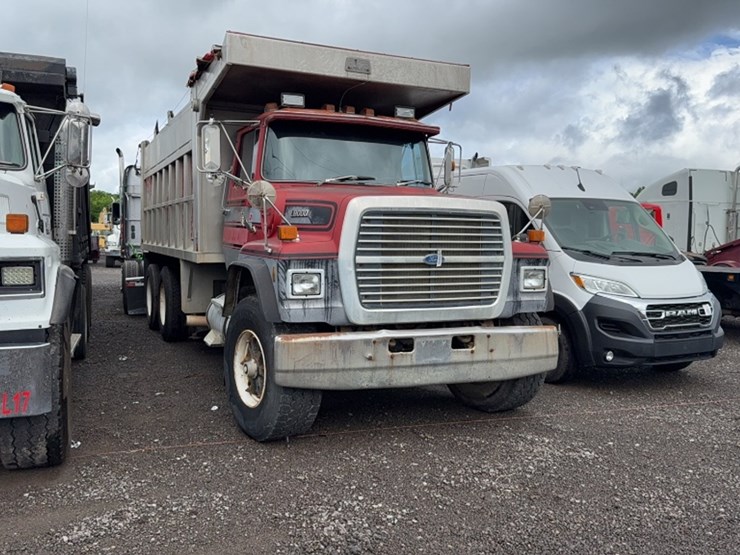 1988-ford-l9000-image-1