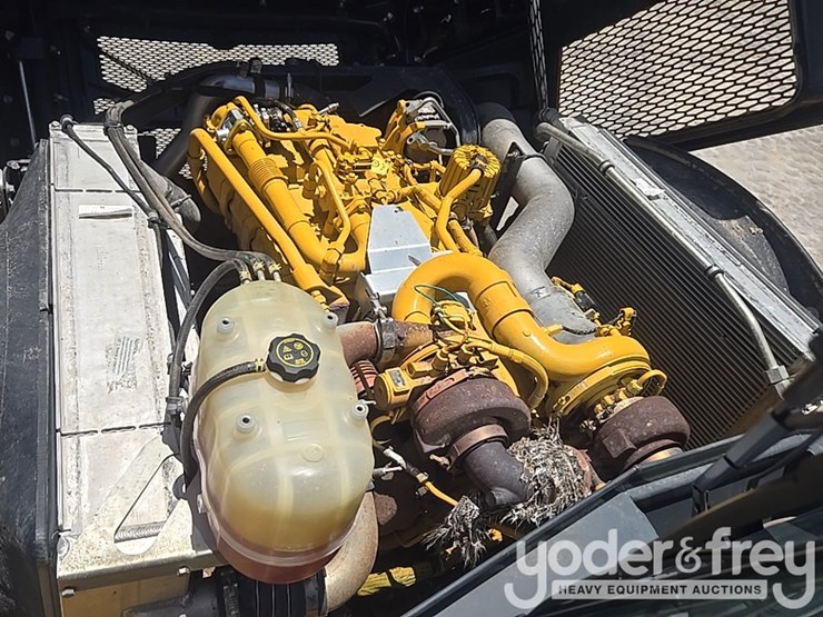 2023-deere-260e-image-28