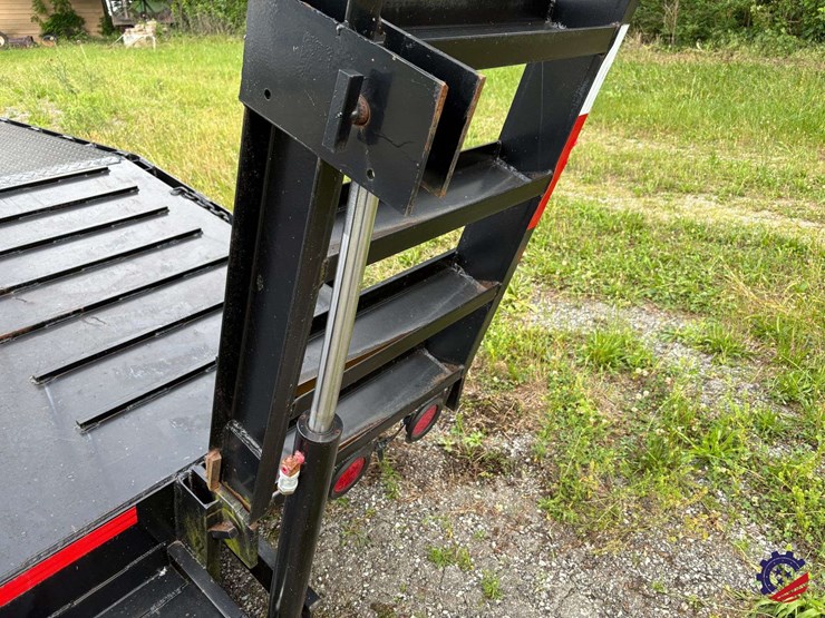 1995-cherokee-t/a-step-deck-equipment-trailer-image-30