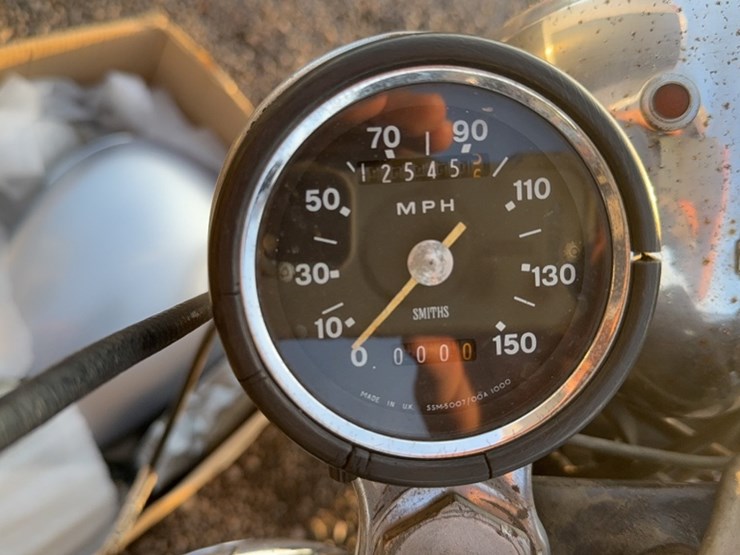 #3023-•-1974-triumph-motor-cycle-image-9