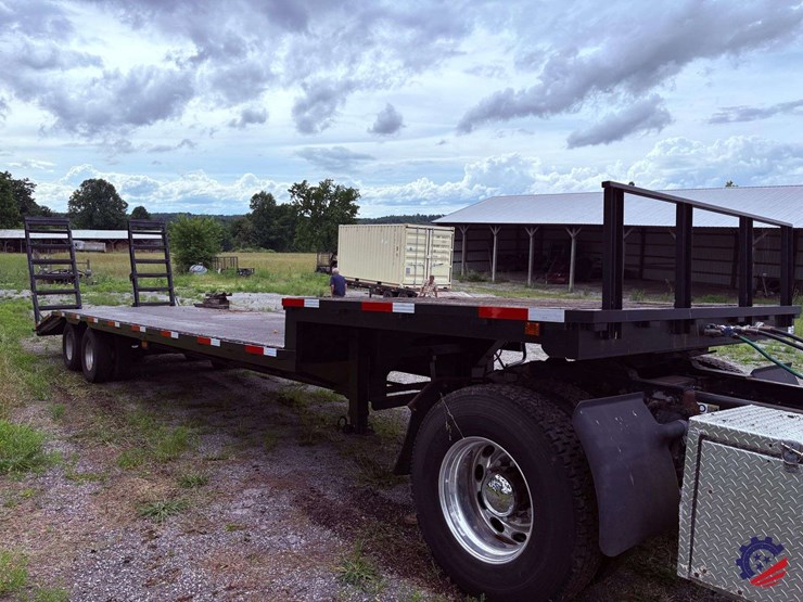 1995-cherokee-t/a-step-deck-equipment-trailer-image-8