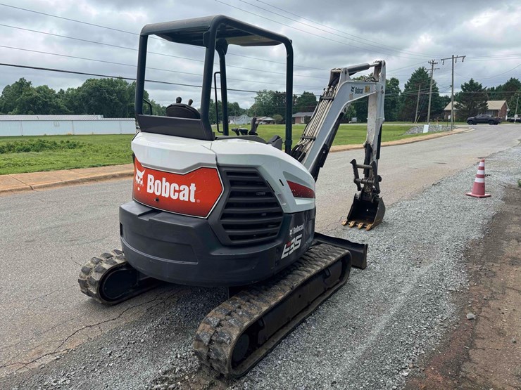 2020-bobcat-e35-image-30