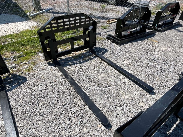 unused-2026-future-ft-dhc-skid-steer-forks---[skid-steer-attachments]-attachment-image-7