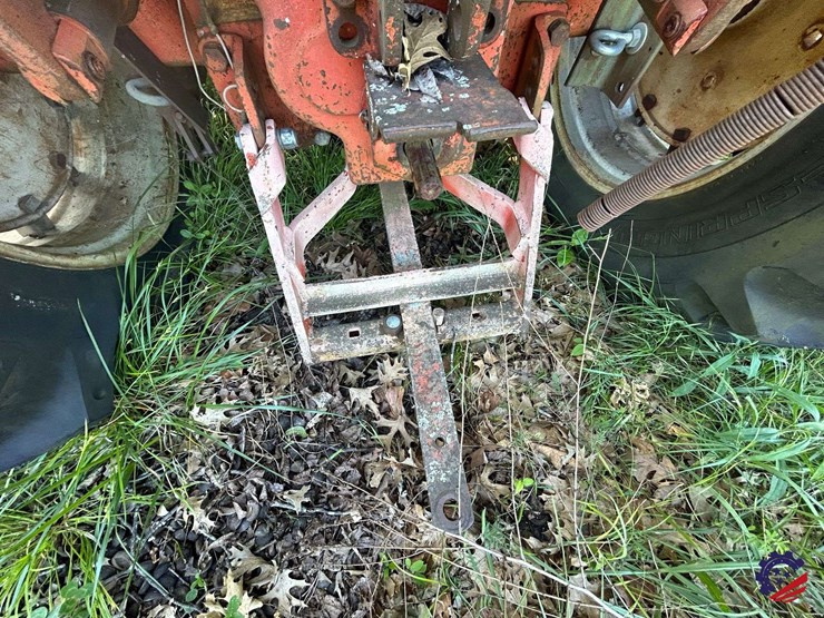 (inop)-allis-chalmers-farm-tractor-image-50