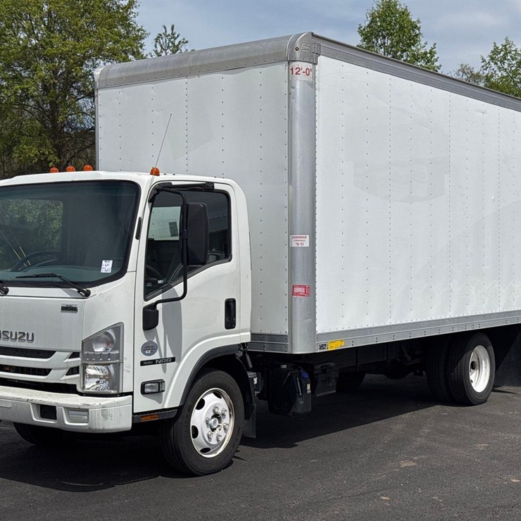 2022 ISUZU NRR
