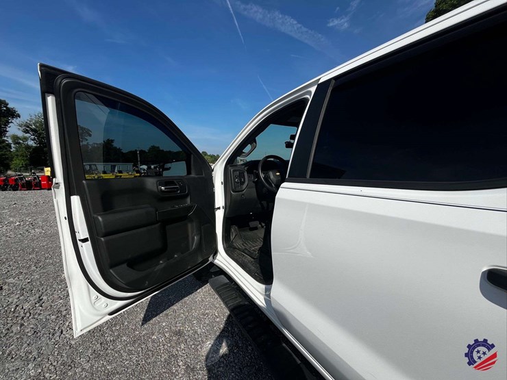 2019-chevrolet-silverado-truck-image-64