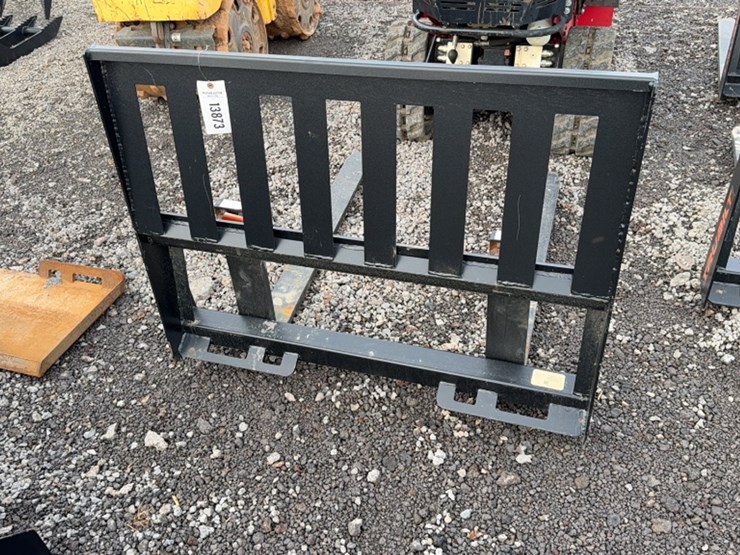 #2078-•-42"-skid-steer-pallet-forks-image-3