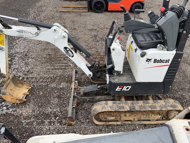 2023-bobcat-e10-image-10