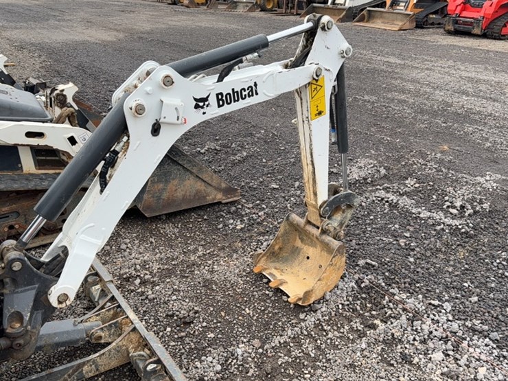 2023-bobcat-e10-image-4