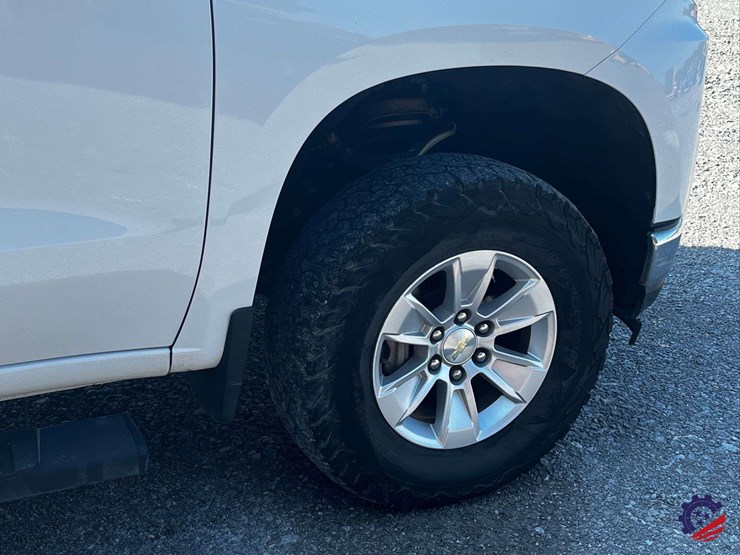 2019-chevrolet-silverado-truck-image-10