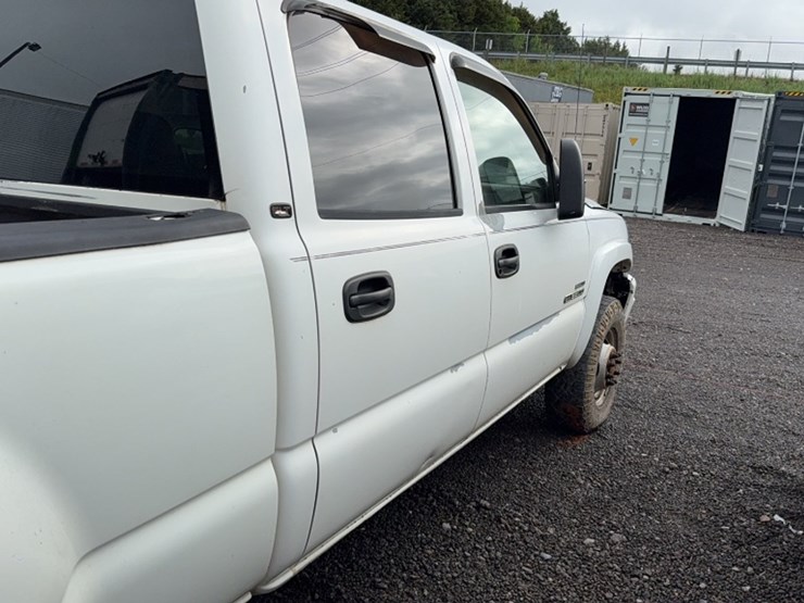 2006-gmc-sierra-3500-image-6