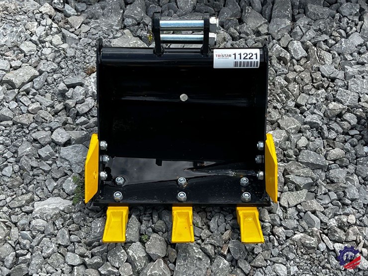 unused-2026-ce-16in-toothed-bucket-image-2