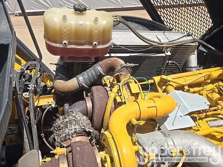 2023-deere-260e-image-38