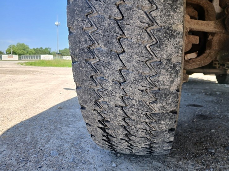 2003-ford-f550-image-90