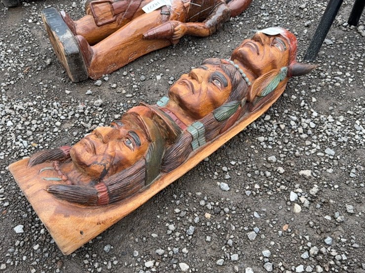 #6025-•-40"-tall-wooden-totem-pole-image-1
