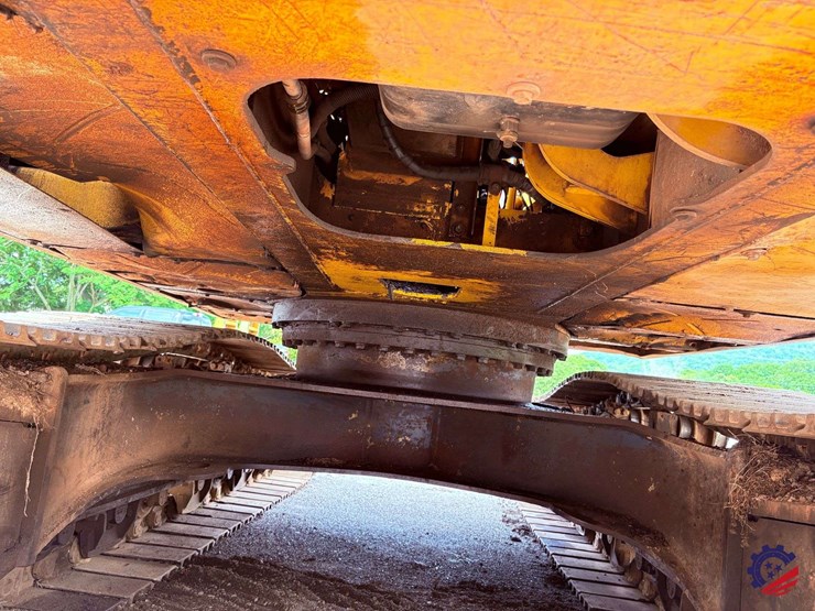 2014-komatsu-pc360-lc-10-image-66