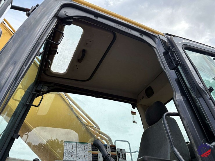 2014-komatsu-pc360-lc-10-image-91