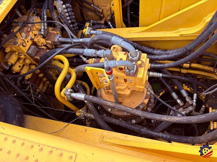 2014-komatsu-pc360-lc-10-image-81