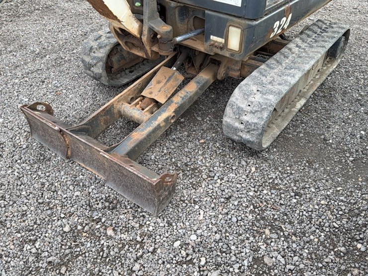 2014-bobcat-324-image-11