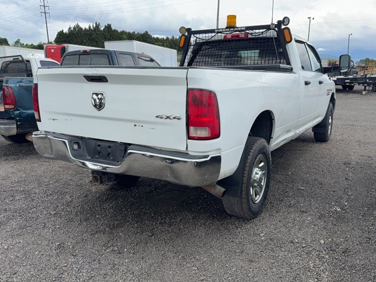 2015-dodge-2500-image-8