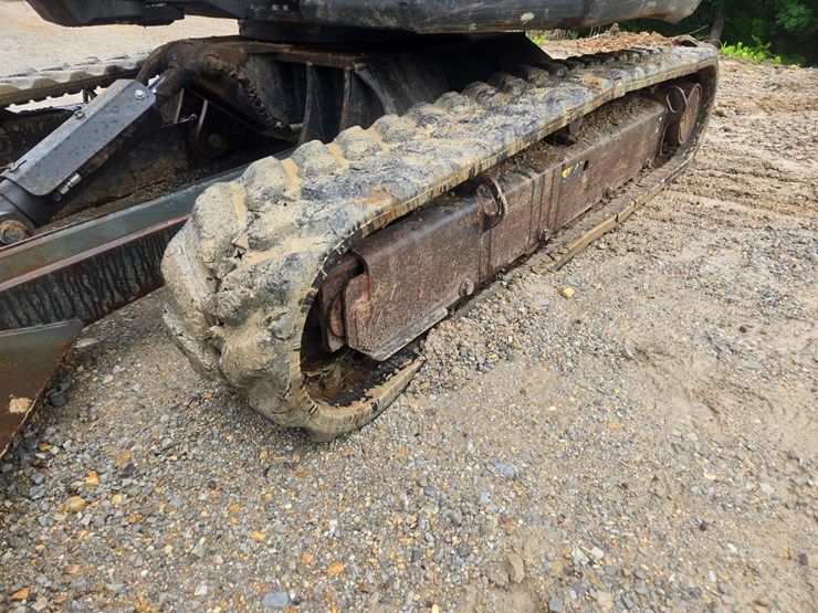 2022-bobcat-e42-image-75