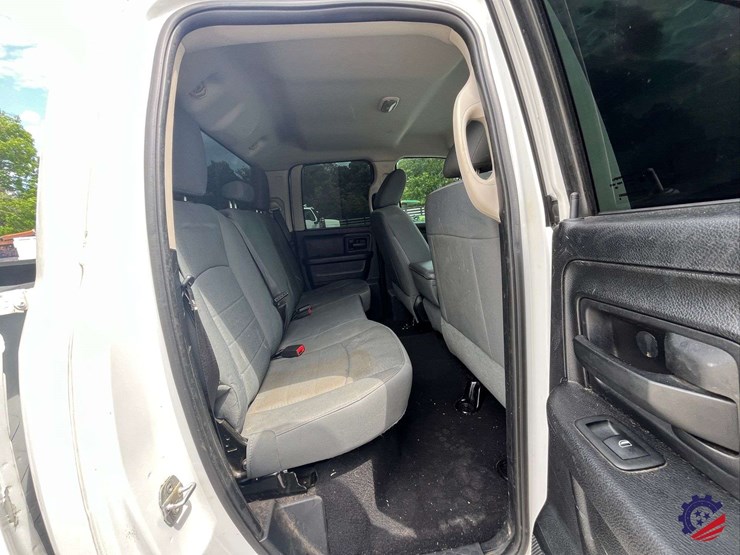 2014-dodge-1500-image-41