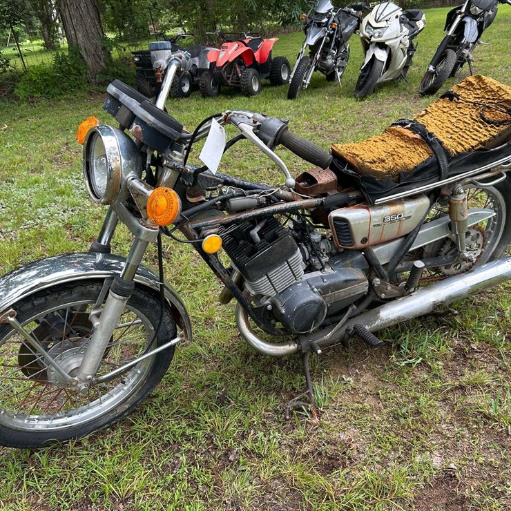 1973 YAMAHA 350 Motorcycle