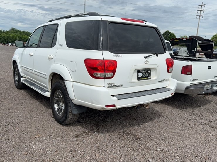 2007-toyota-sequoia-image-10