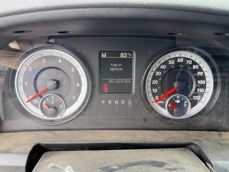 2014-dodge-2500-image-18