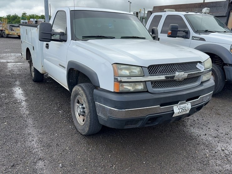 2004-chevrolet-2500-image-3