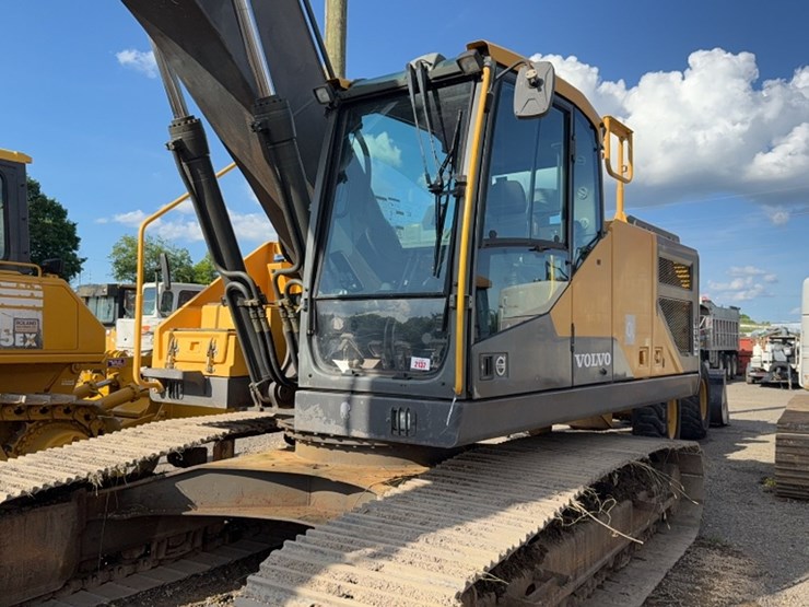 volvo-ec250el-image-15